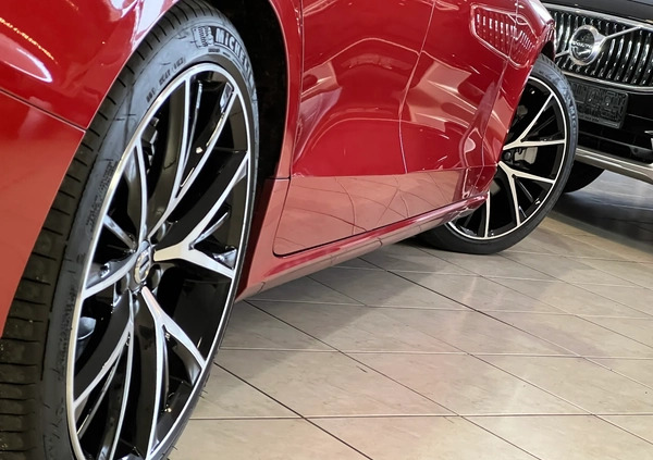 Volvo S60 cena 129900 przebieg: 133000, rok produkcji 2019 z Nasielsk małe 704